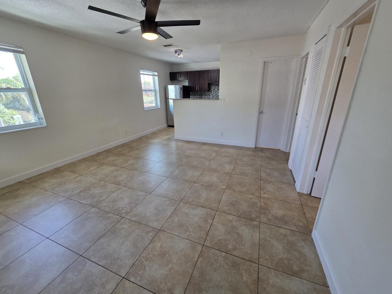 720 Ne 2nd St Apt 7 - Photo 4 of 17