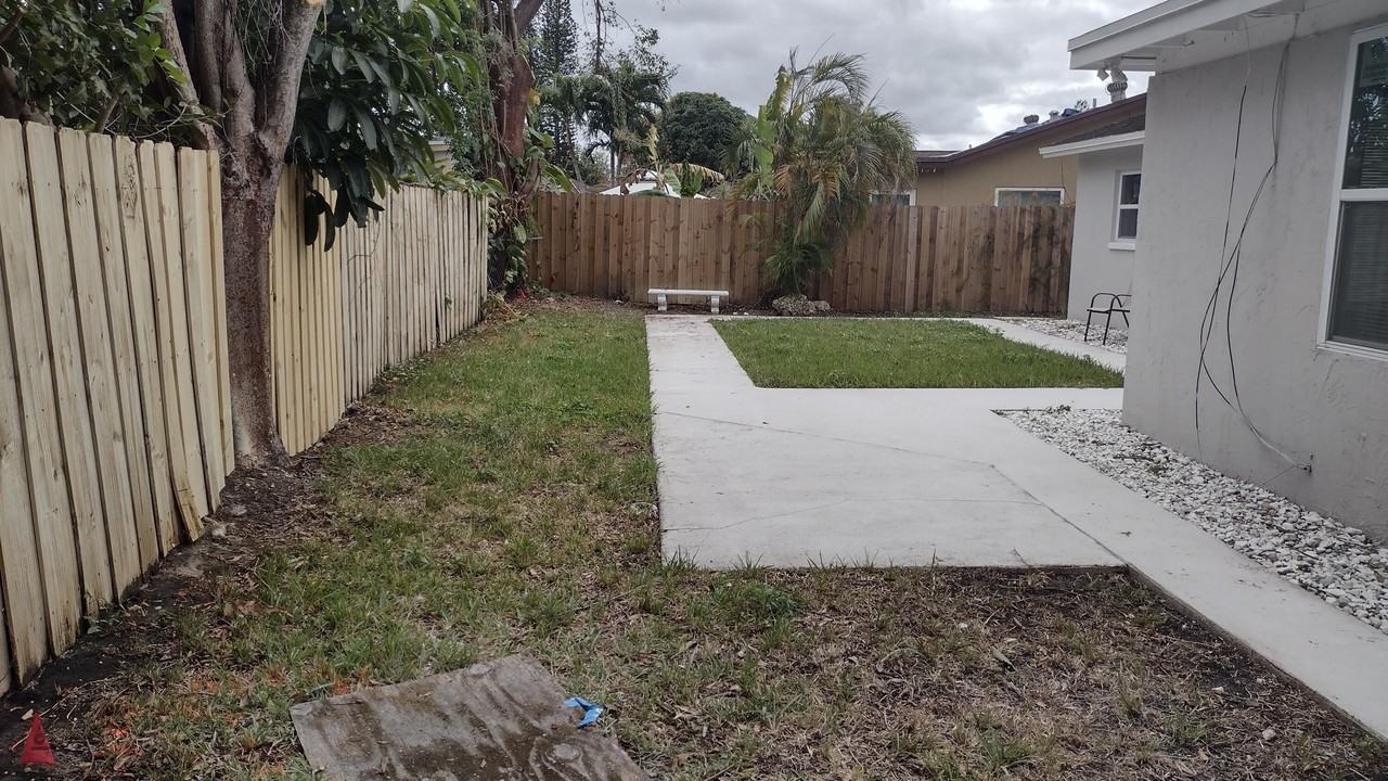 22682 Sw 65th Cir - Photo 4 of 25