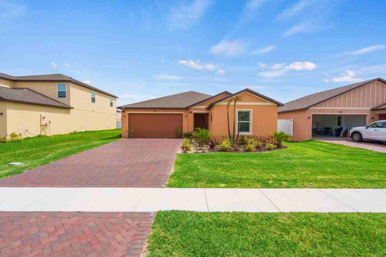 701 Carlyle Way - Photo 2 of 50