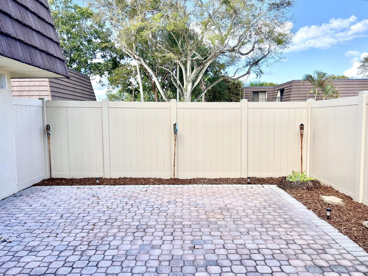 7206 72nd Way - Photo 2 of 26