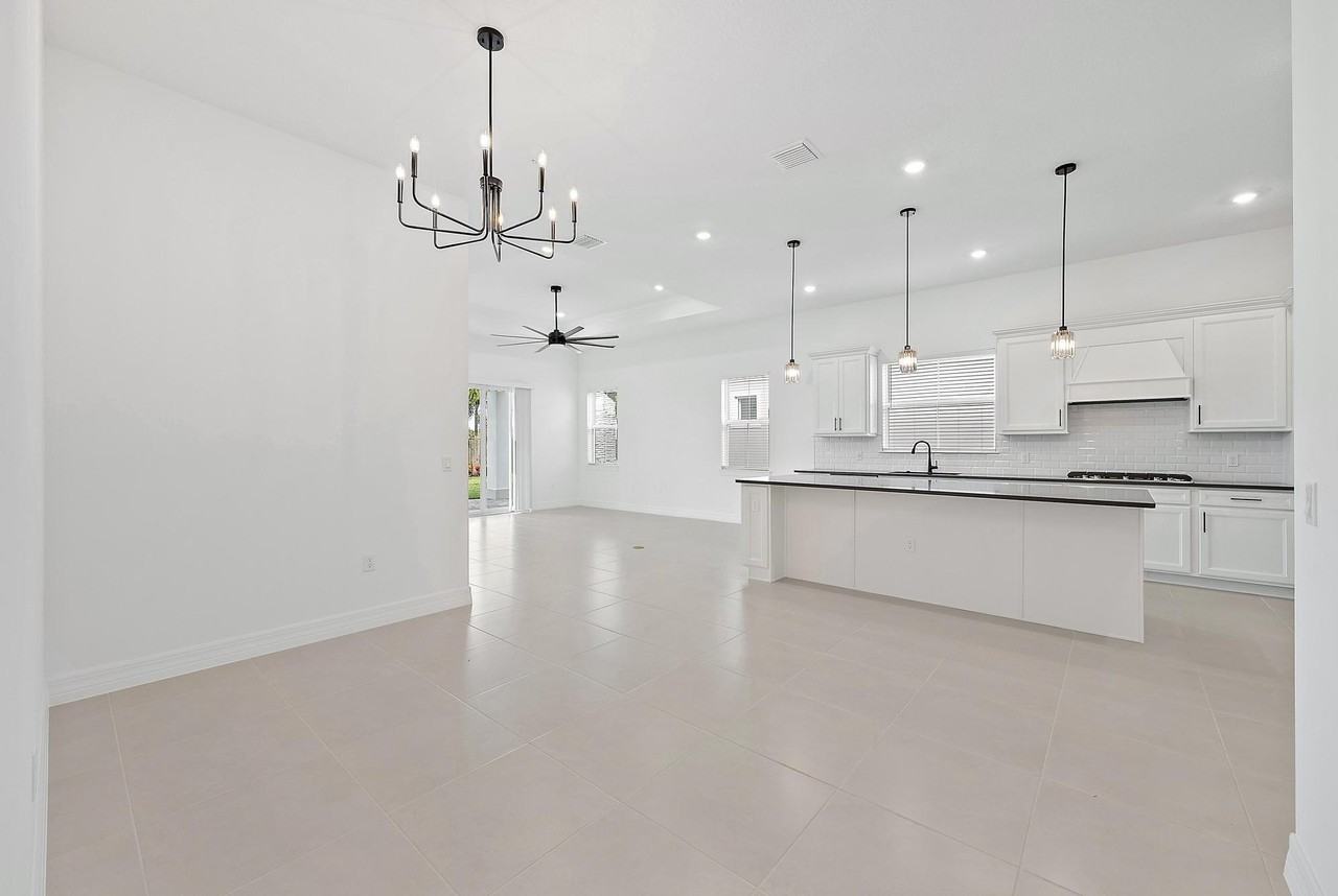 10720 Northbrook Cir - Photo 7 of 50