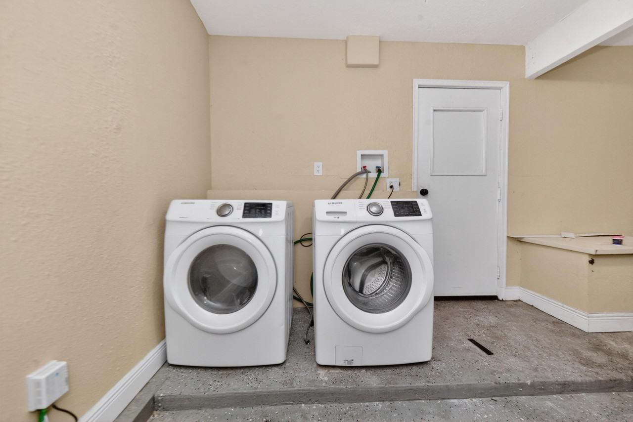 Sweetbay Ln - Photo 7 of 23