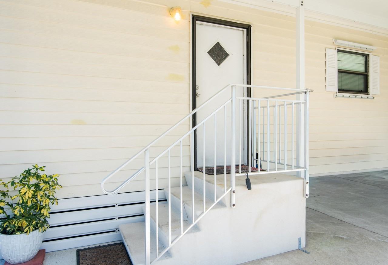 14 Jacaranda Ln - Photo 3 of 43