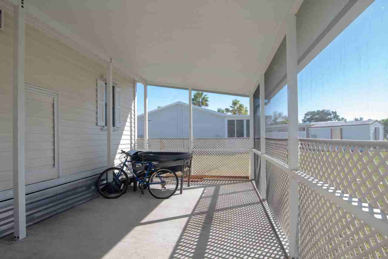 14 Jacaranda Ln - Photo 6 of 43