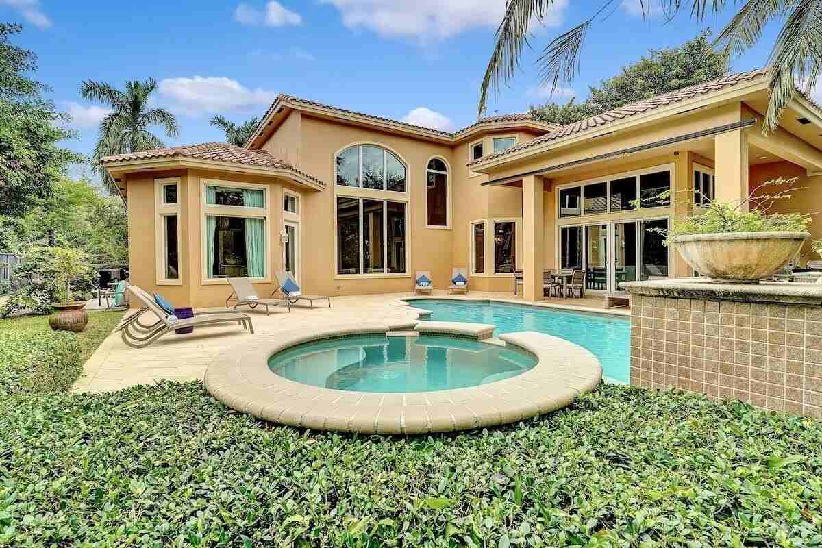 43 Coconut Ln - Photo 2 of 29