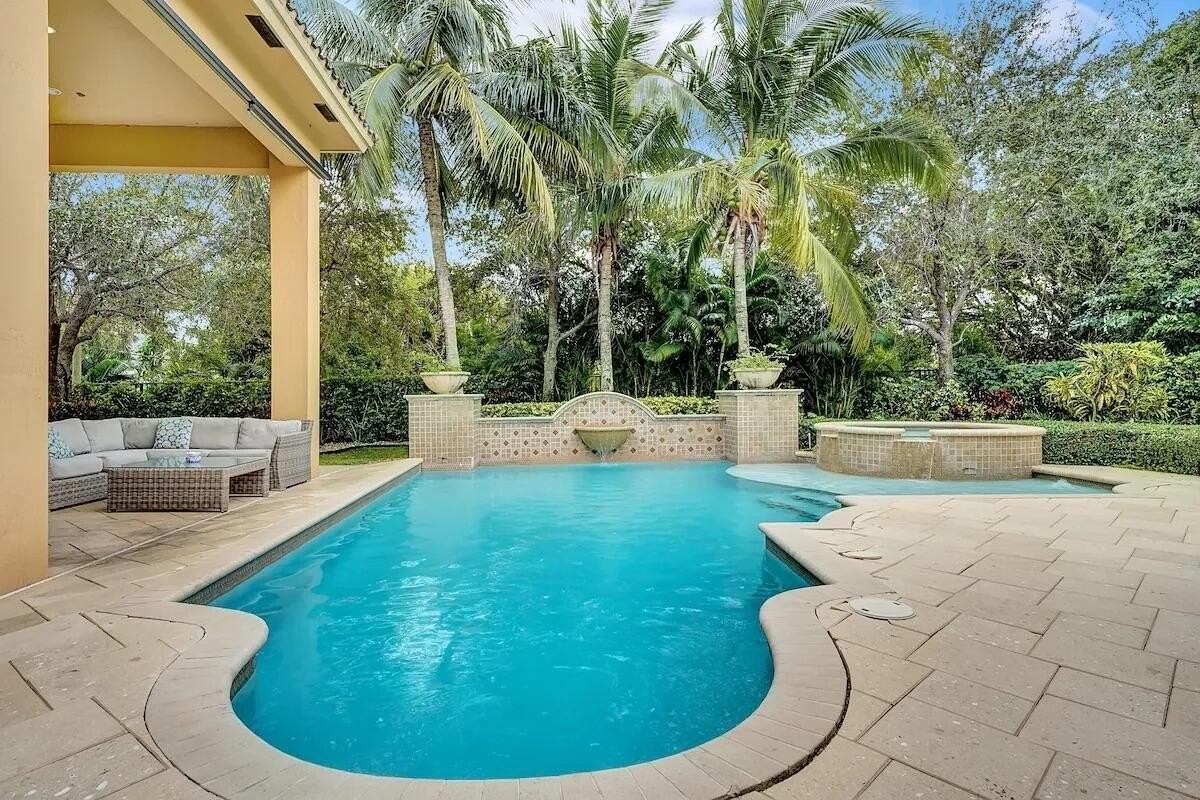 43 Coconut Ln - Photo 3 of 29