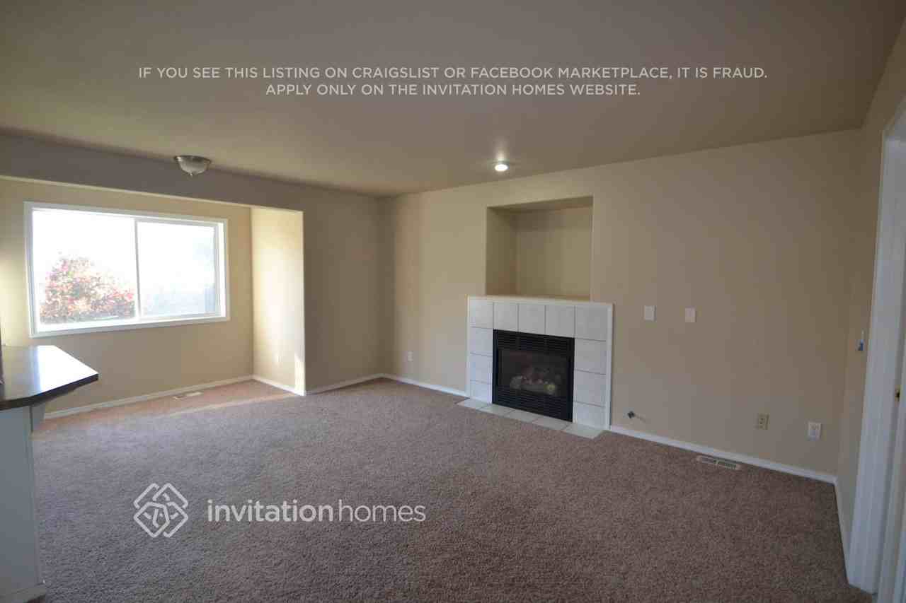 3010 46th Street Ct Ne - Photo 3 of 16