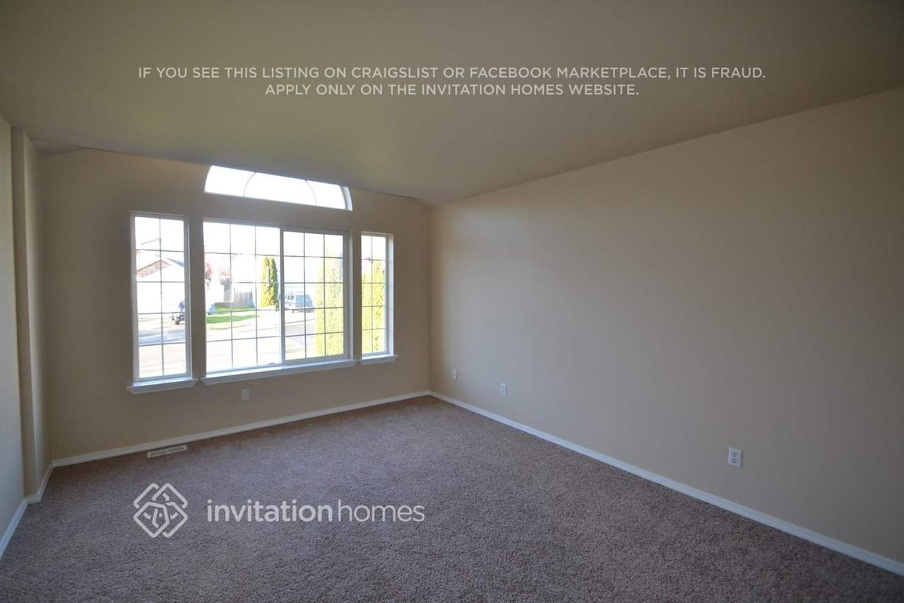 3010 46th Street Ct Ne - Photo 6 of 16