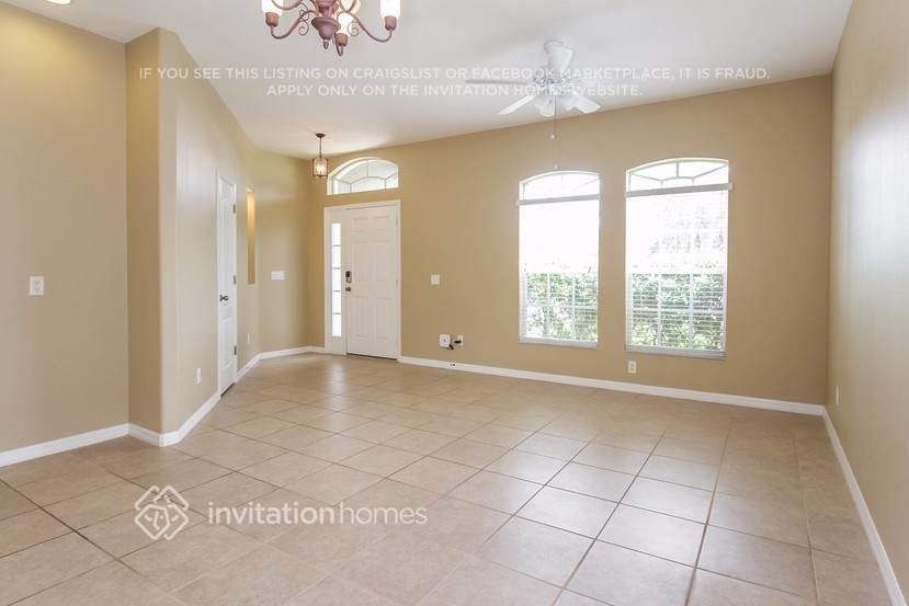 1827 Atlantic Dr - Photo 4 of 14