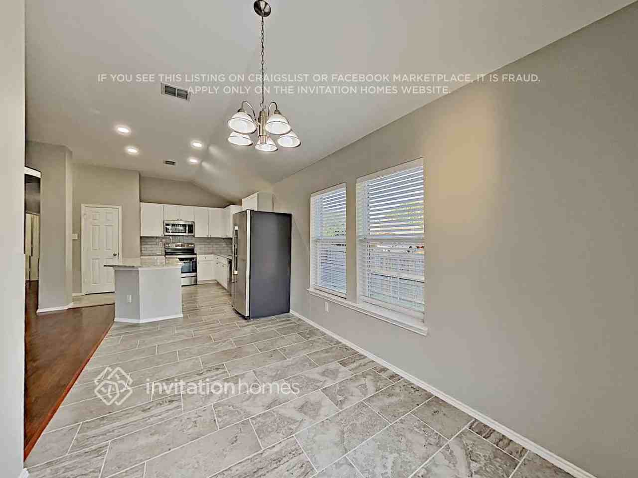 304 Bayberry Dr - Photo 6 of 23