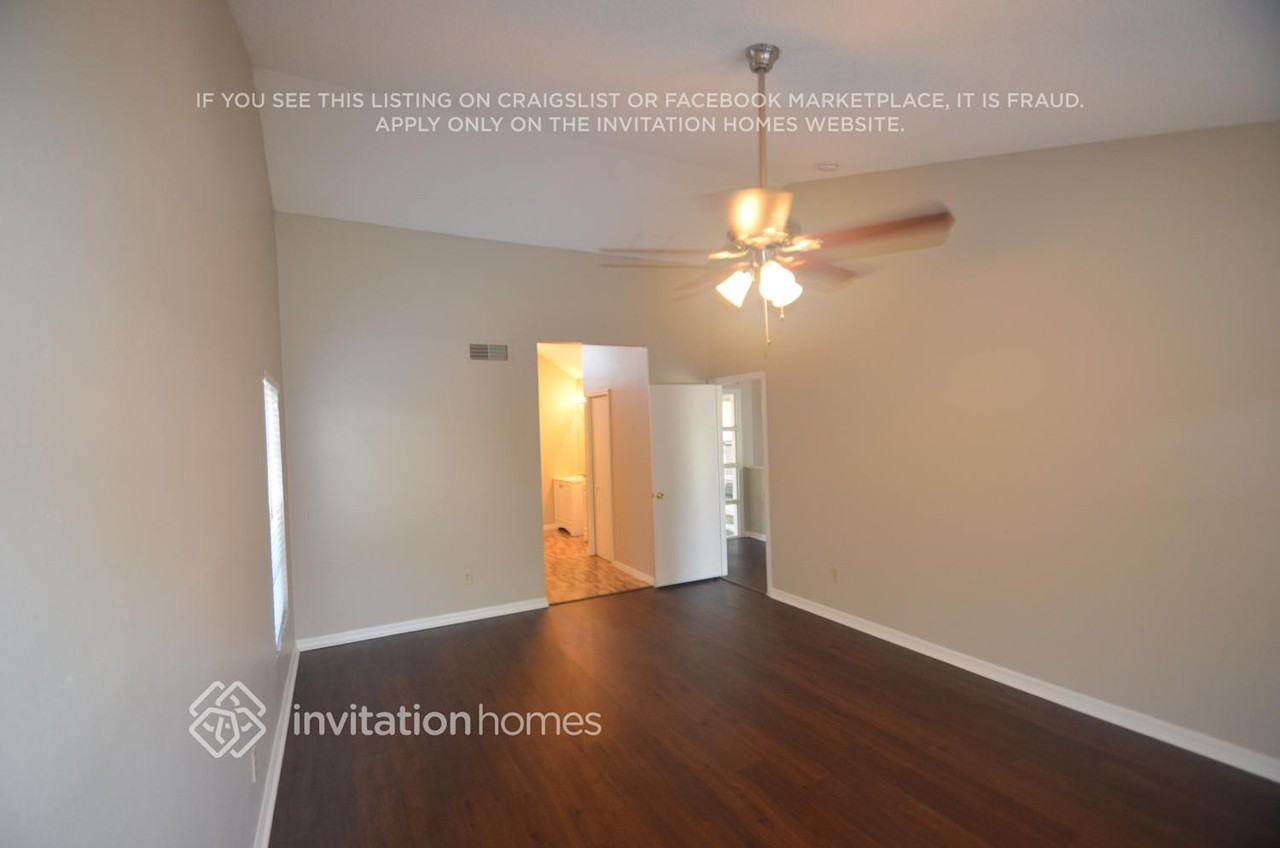 4806 Foxshire Cir - Photo 6 of 10