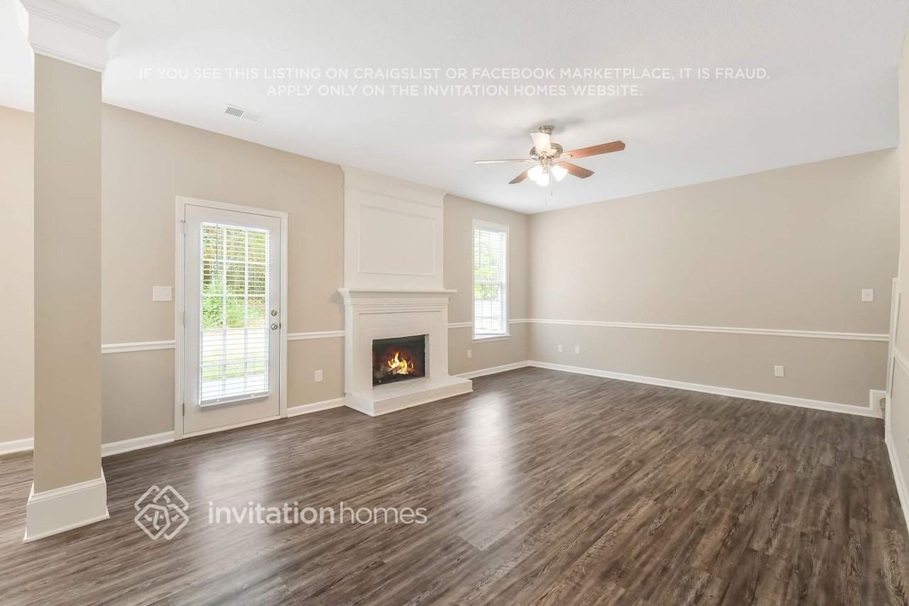 11509 Leigh Glen Cir - Photo 5 of 32