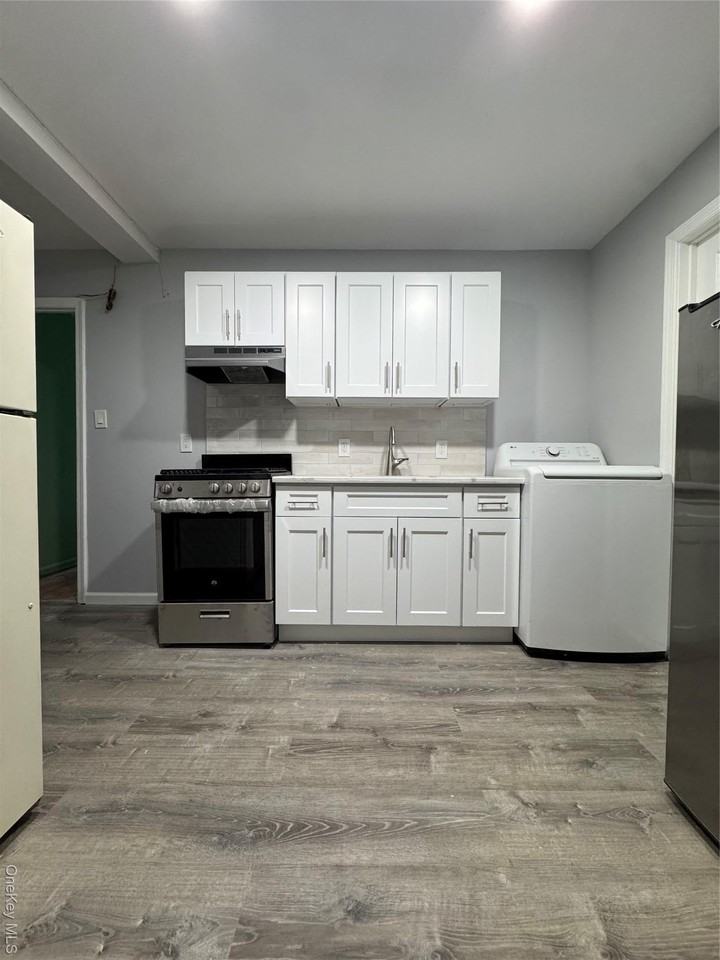 771 E 216th St - Photo 2 of 7