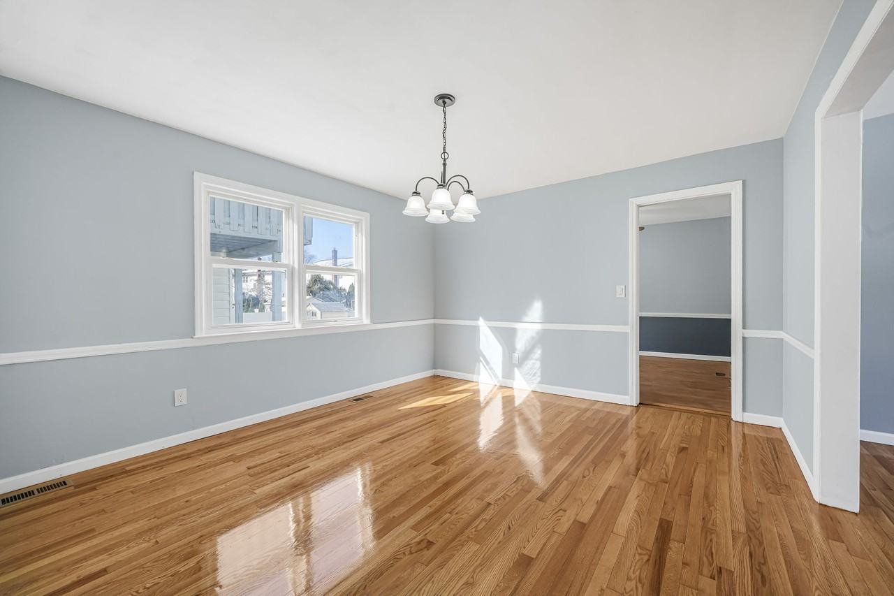 686 Gates Ter - Photo 7 of 15