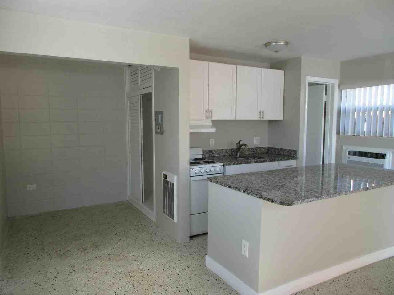 1238 17th Ave N - Photo 4 of 8