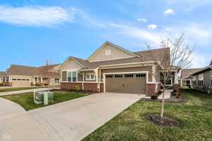 featured image of 1659 Dewey Dr