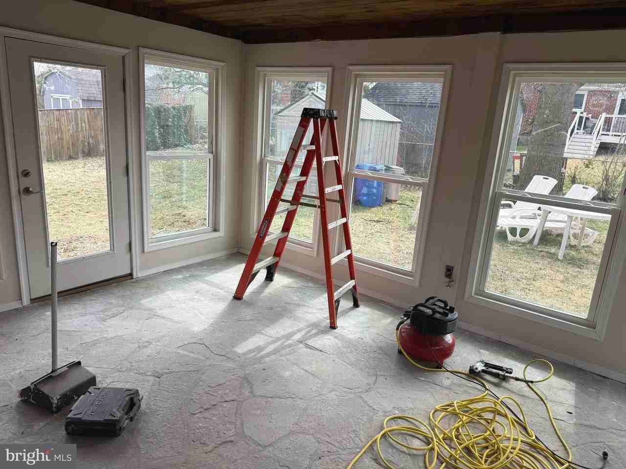 609 Wallerson Rd - Photo 4 of 15