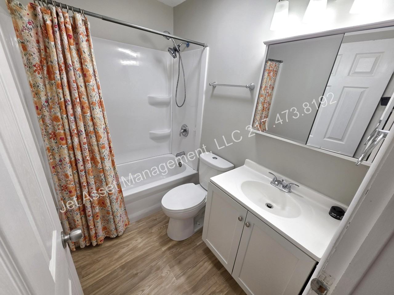 3004 S Woodward St - Photo 4 of 18