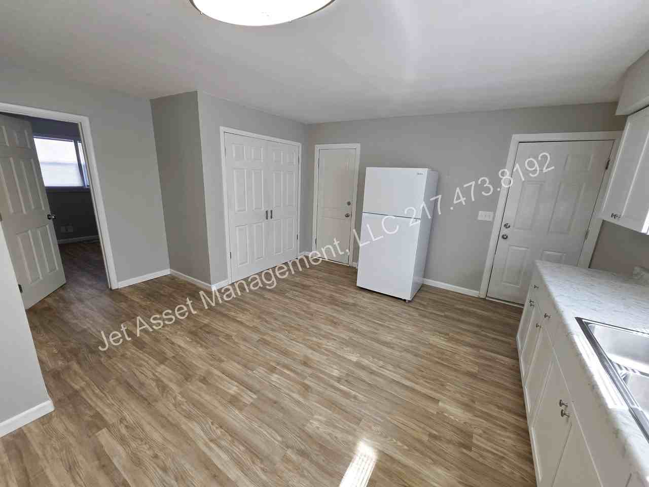 3004 S Woodward St - Photo 5 of 18