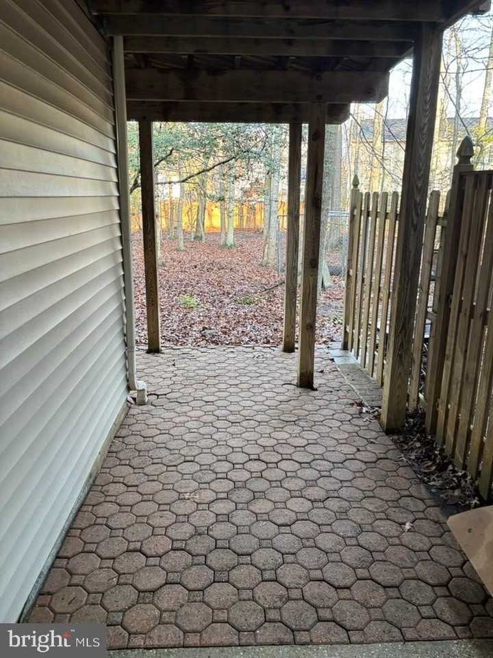 8002 Bullfinch Pl - Photo 4 of 33