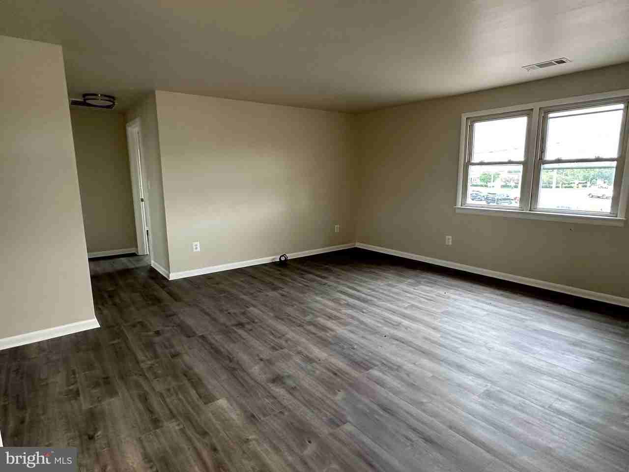 1437A Liberty Rd - Photo 3 of 17