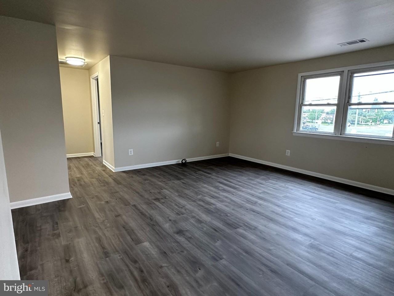 1437A Liberty Rd - Photo 4 of 17