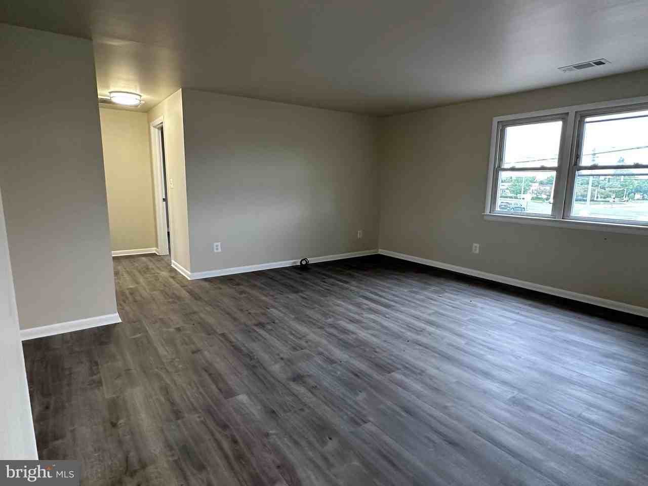 1437A Liberty Rd - Photo 7 of 17