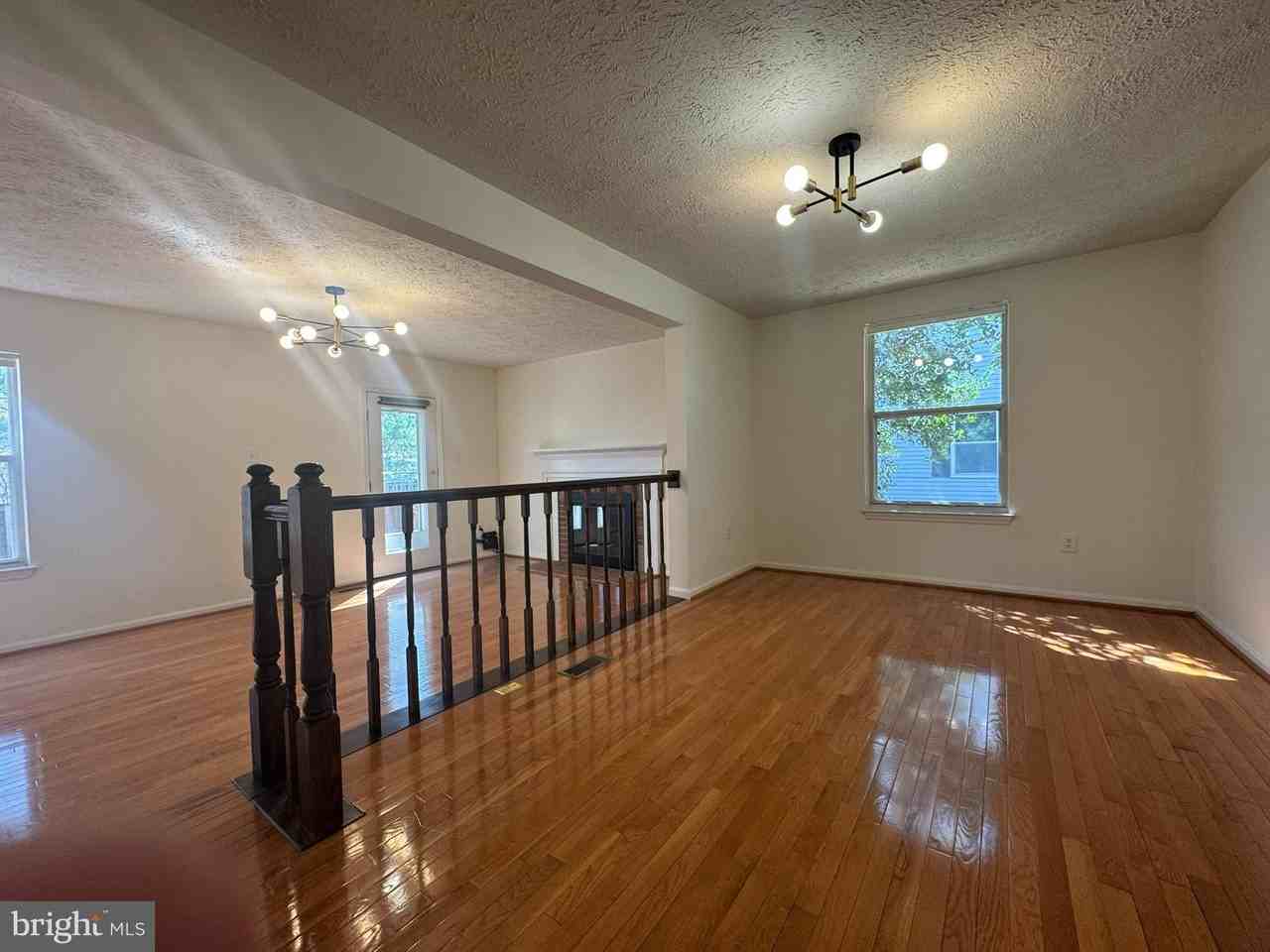 14027 Great Notch Ter - Photo 5 of 21