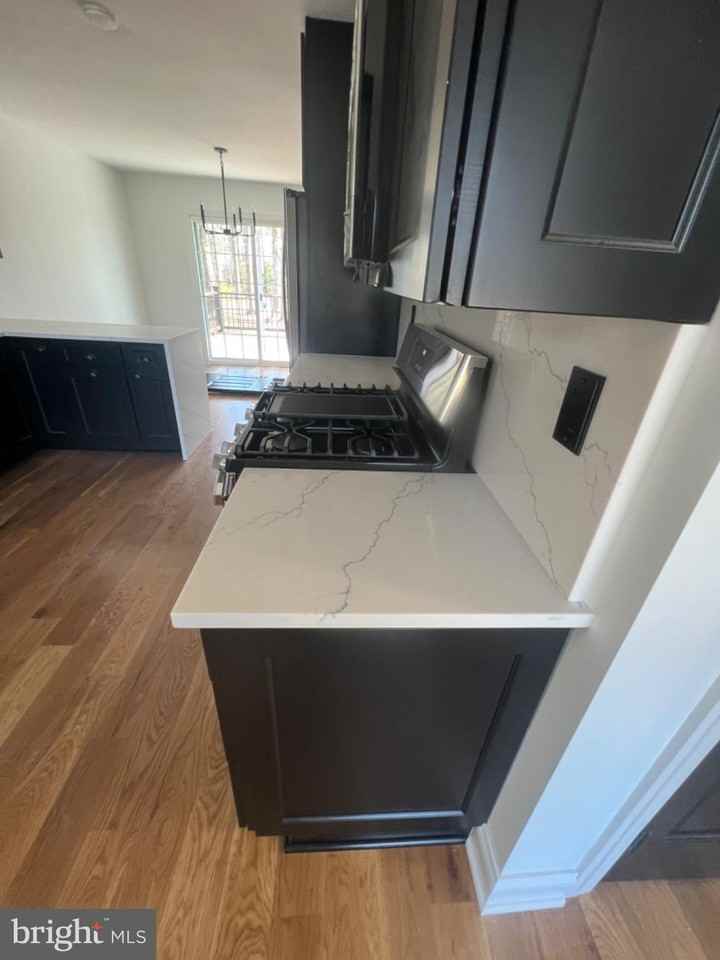 4400 Rendale Ct - Photo 3 of 47