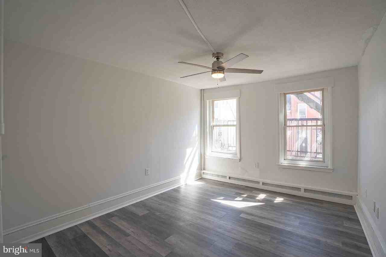 120--122 PERRY - Photo 2 of 16