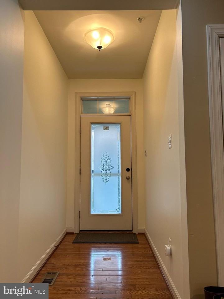 338 Village Way - Photo 2 of 37