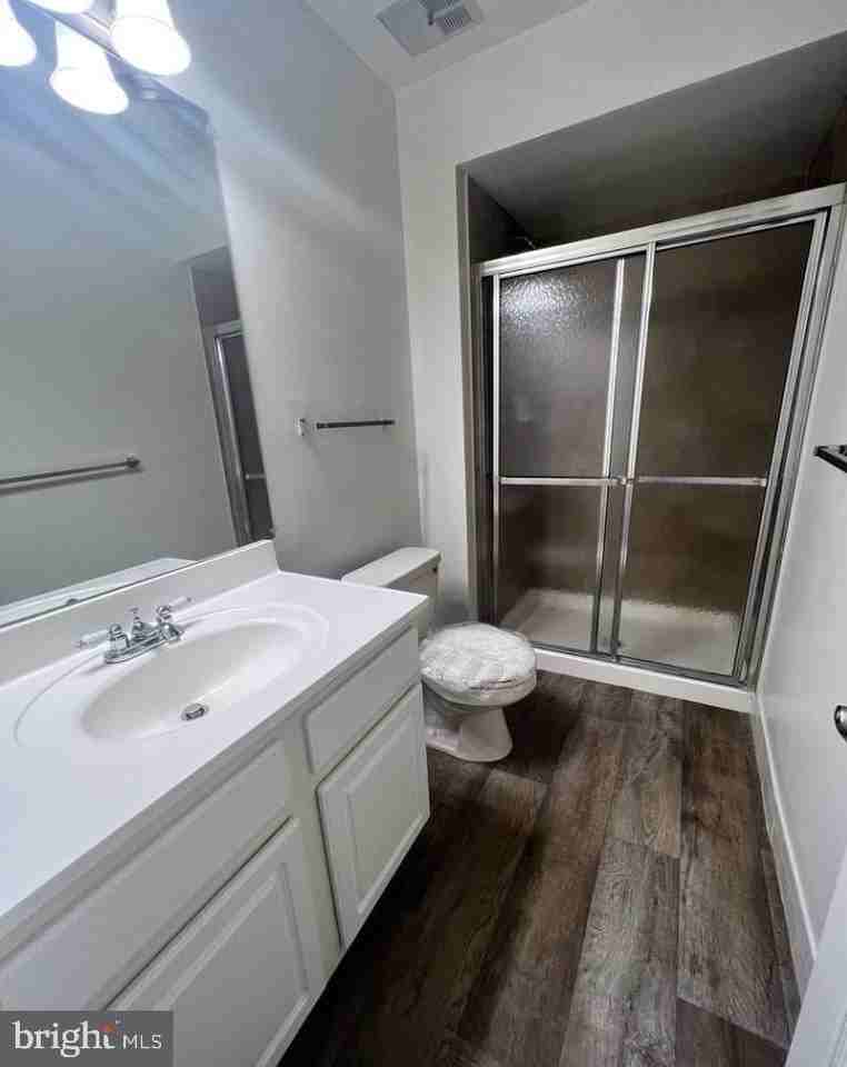 649-A Rose Hollow Dr Unit A - Photo 6 of 10