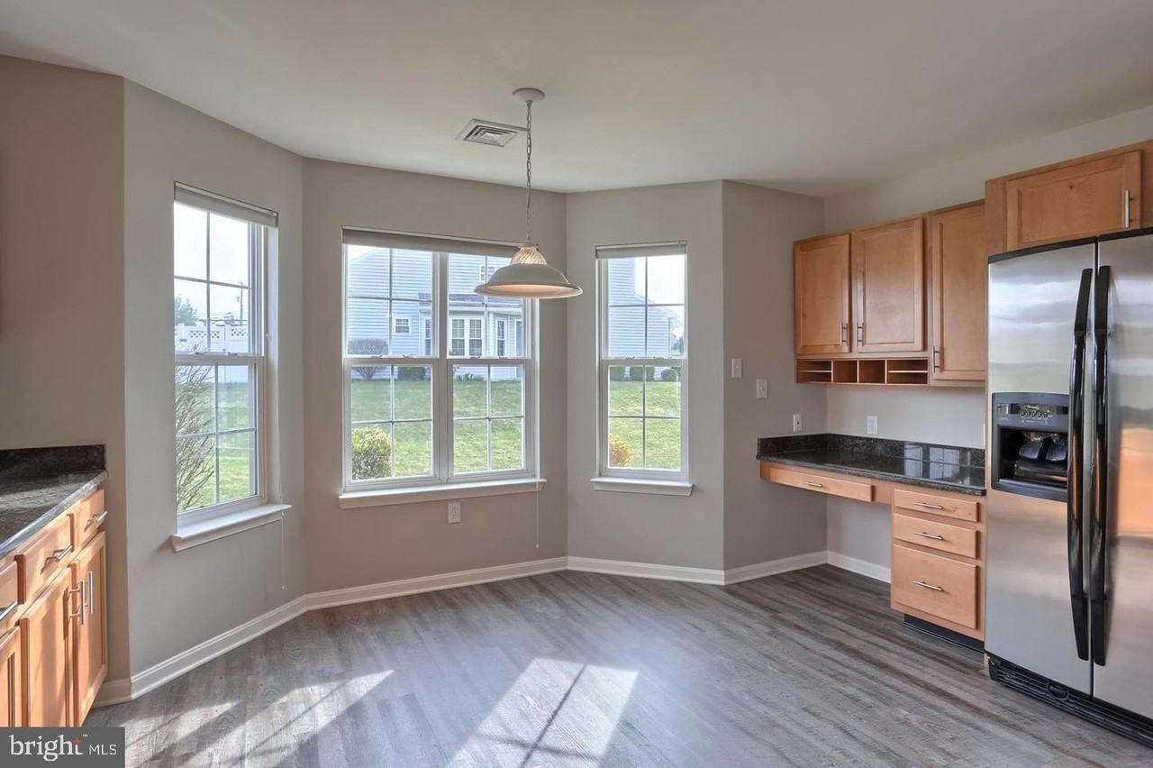 150 Merlin Dr - Photo 7 of 23