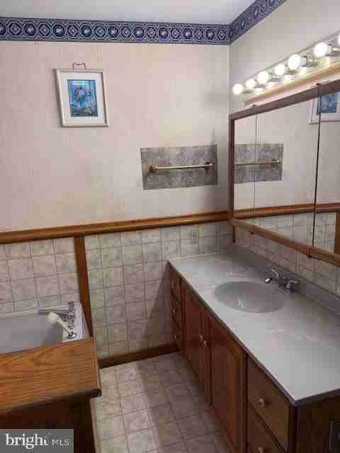 1718 Clay Hill Rd - Photo 6 of 24