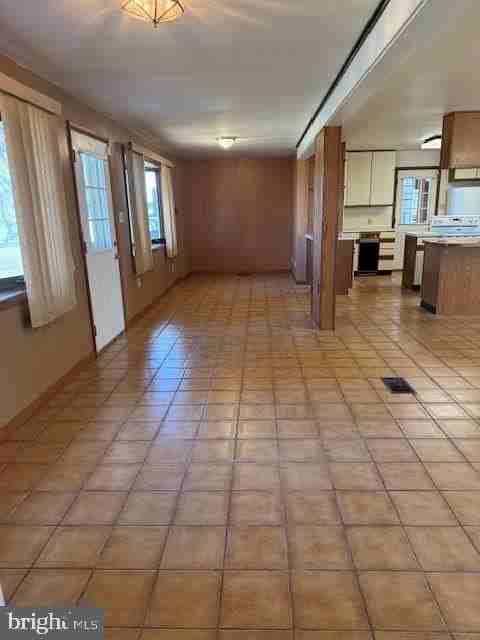 1718 Clay Hill Rd - Photo 7 of 24