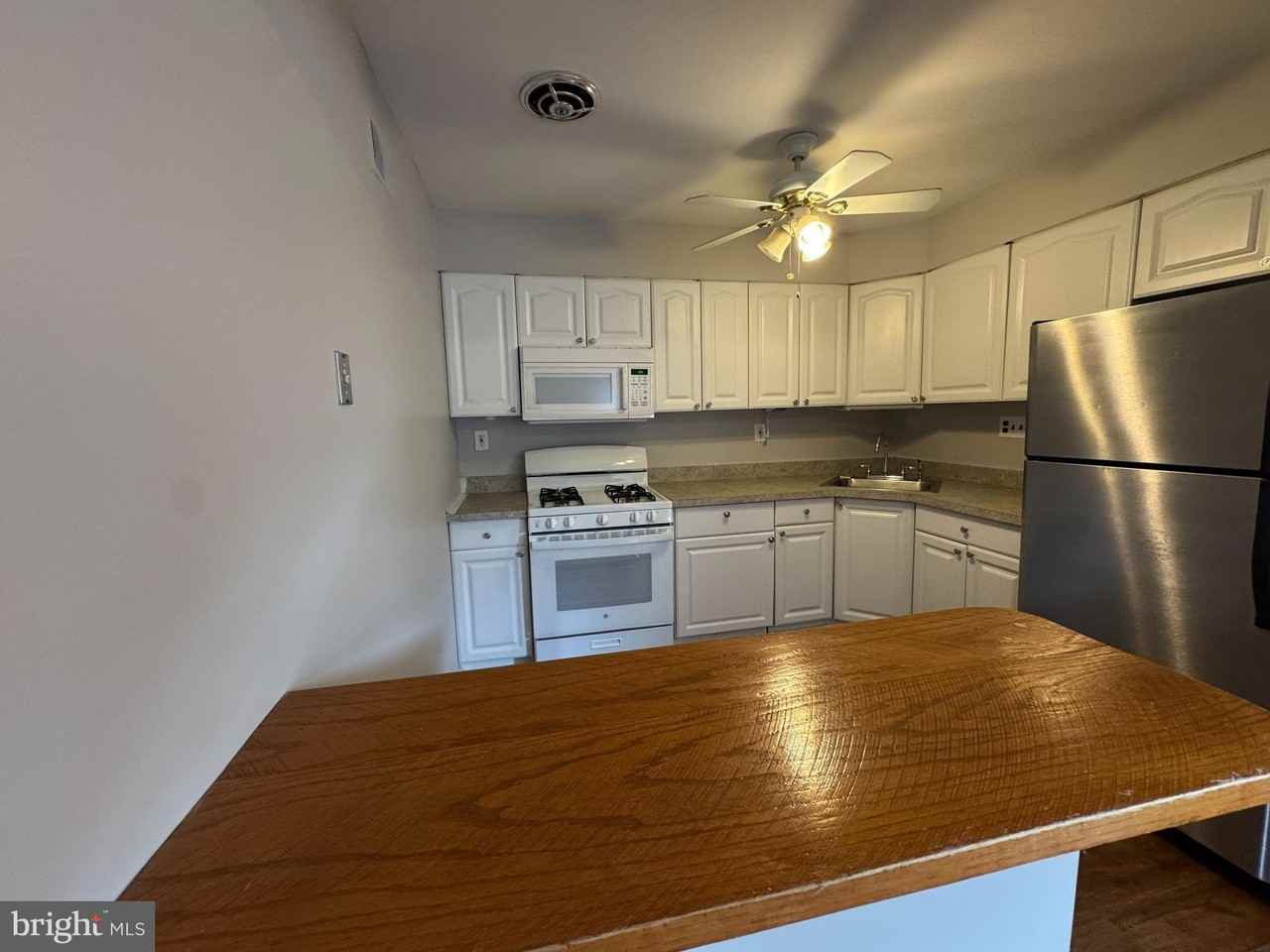 12042 ABBY unit: First Floor - Photo 2 of 11