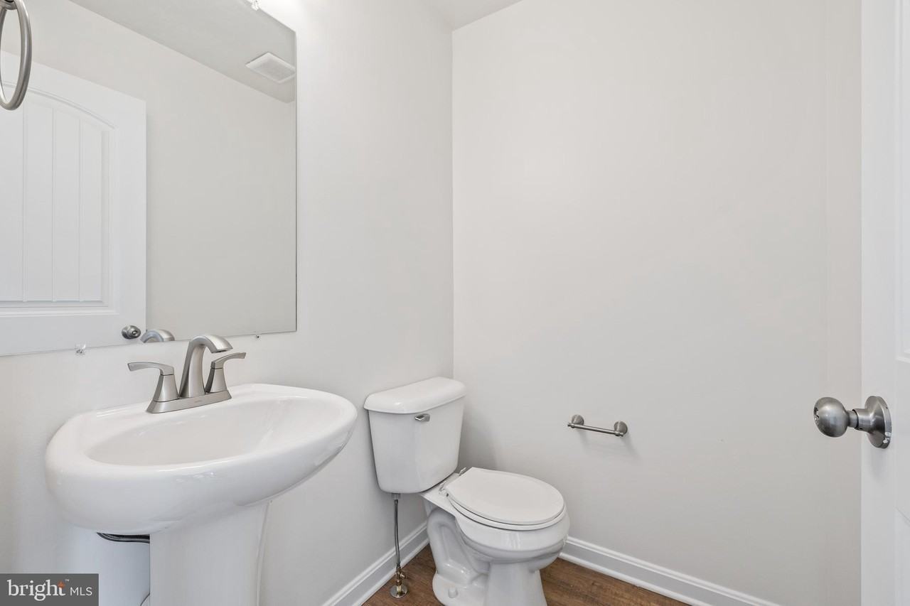 46 Summer Ln - Photo 7 of 20