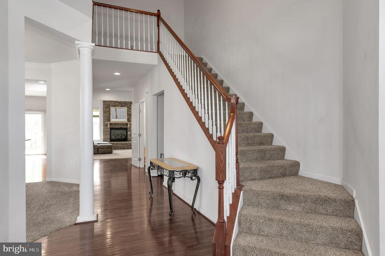 1310 Idlewild Blvd - Photo 4 of 50