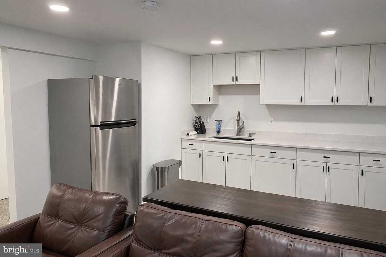 7416 Rhondda Dr - Photo 5 of 13