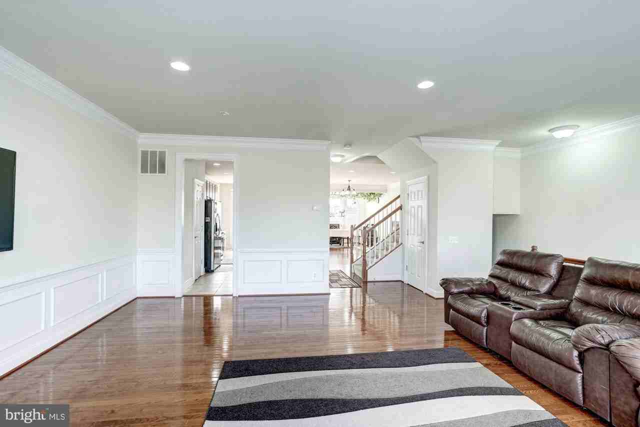 42749 Wilmar Sq - Photo 7 of 50