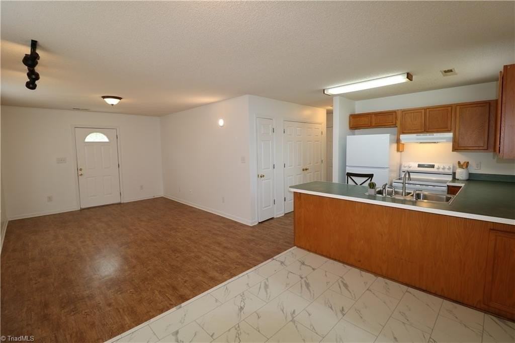 2502 Bethabara Rd - Photo 5 of 22