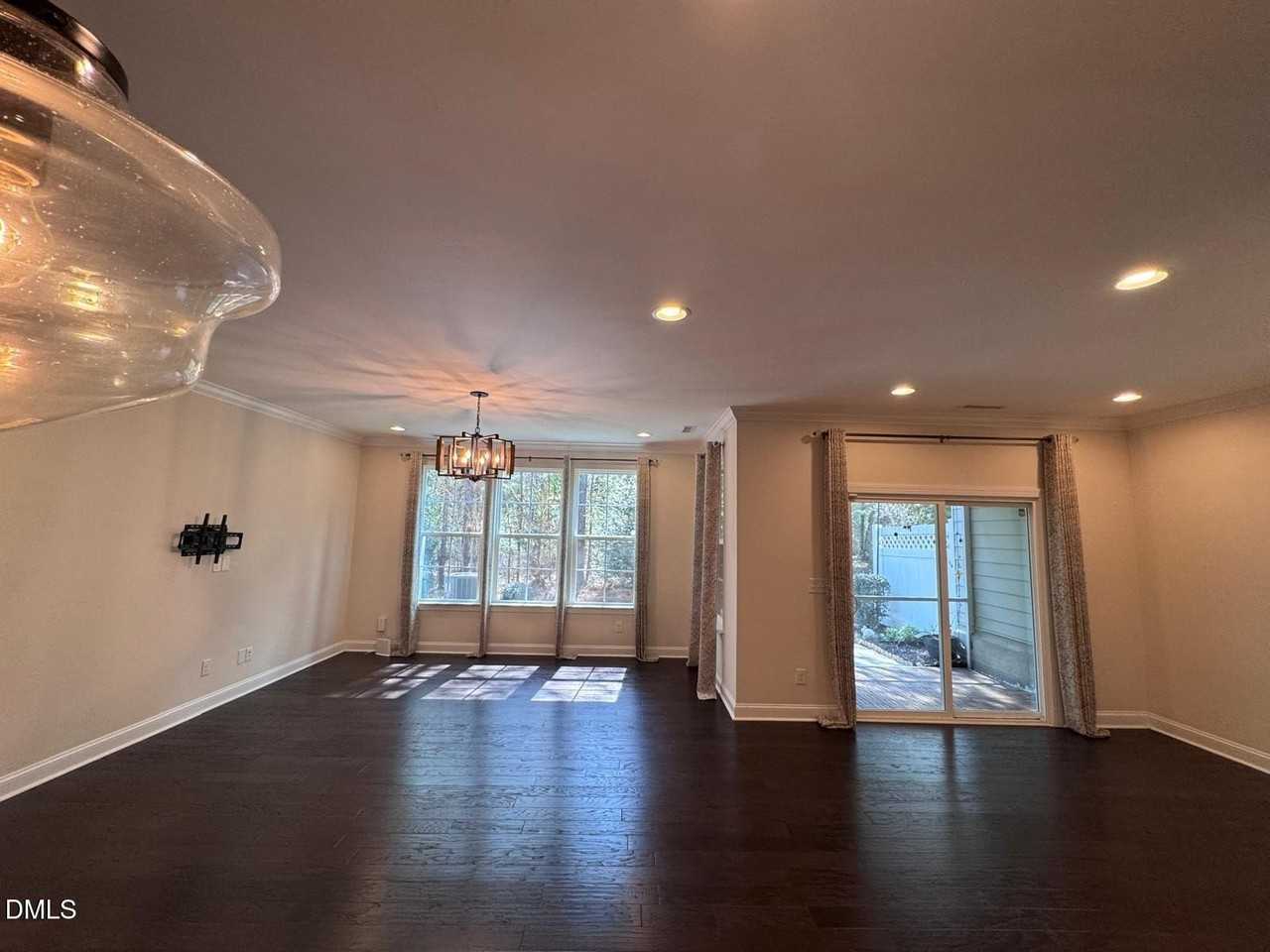 518 Cedar Ridge Rd - Photo 3 of 35