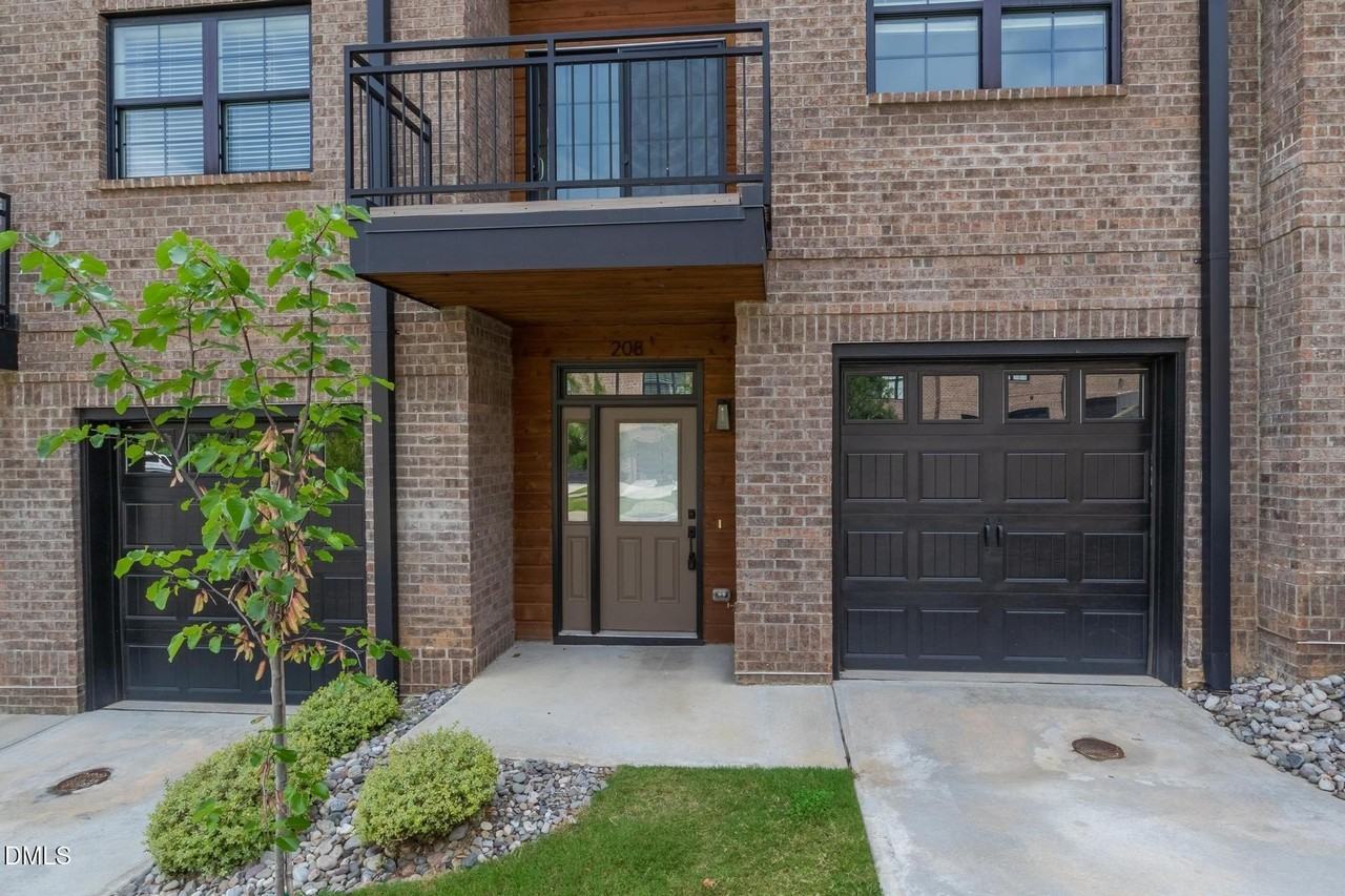 208 Asher Springs Cir - Photo 2 of 43