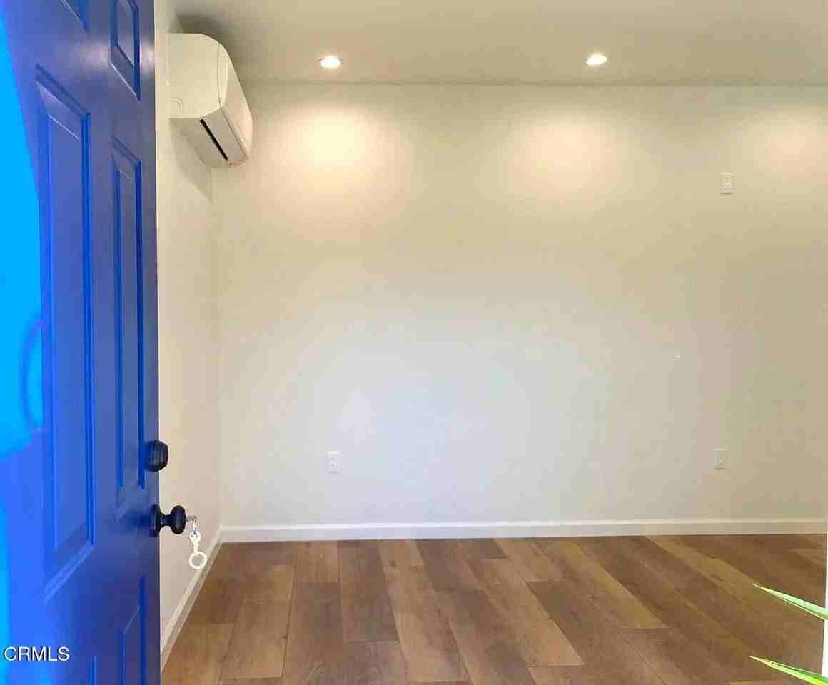 3332 Thorpe Ave - Photo 4 of 20