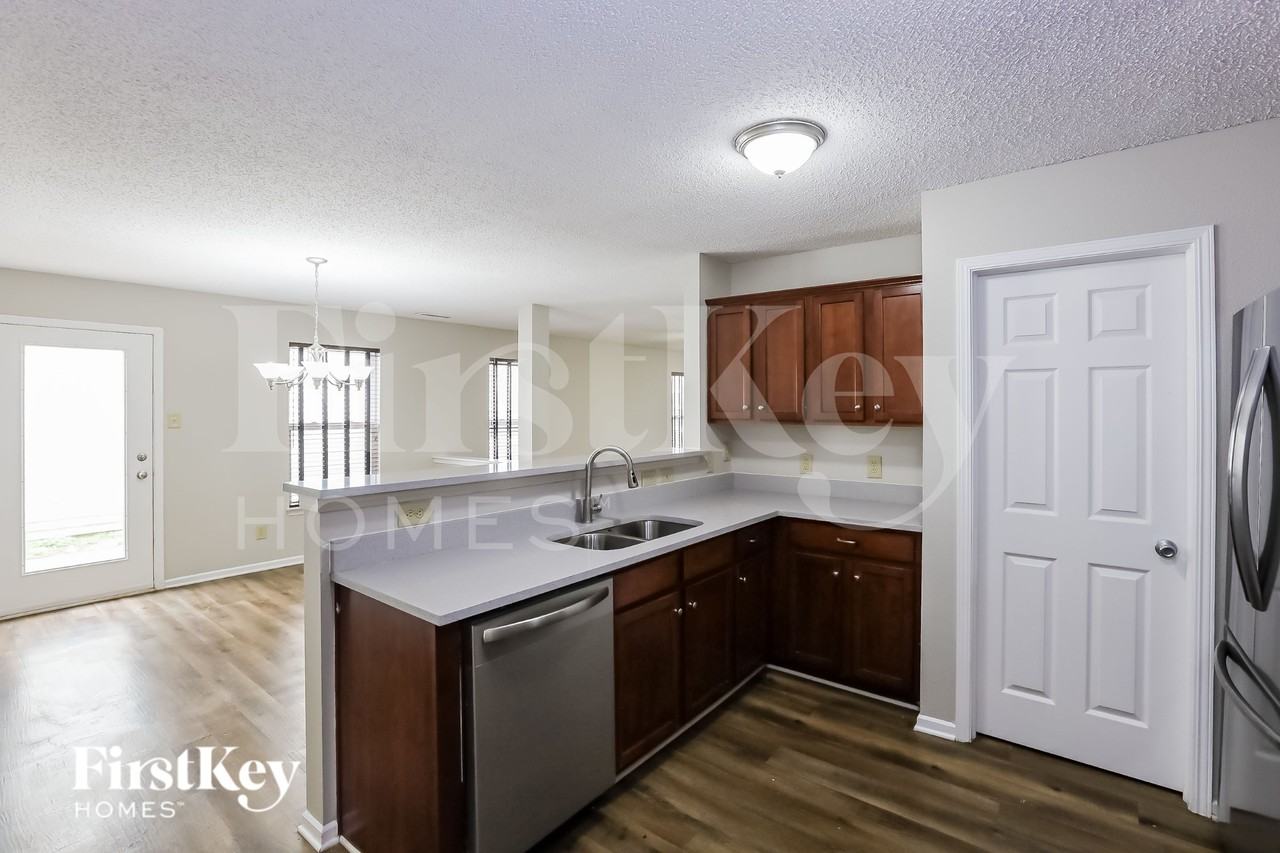 12851 Old Glory Dr - Photo 7 of 20