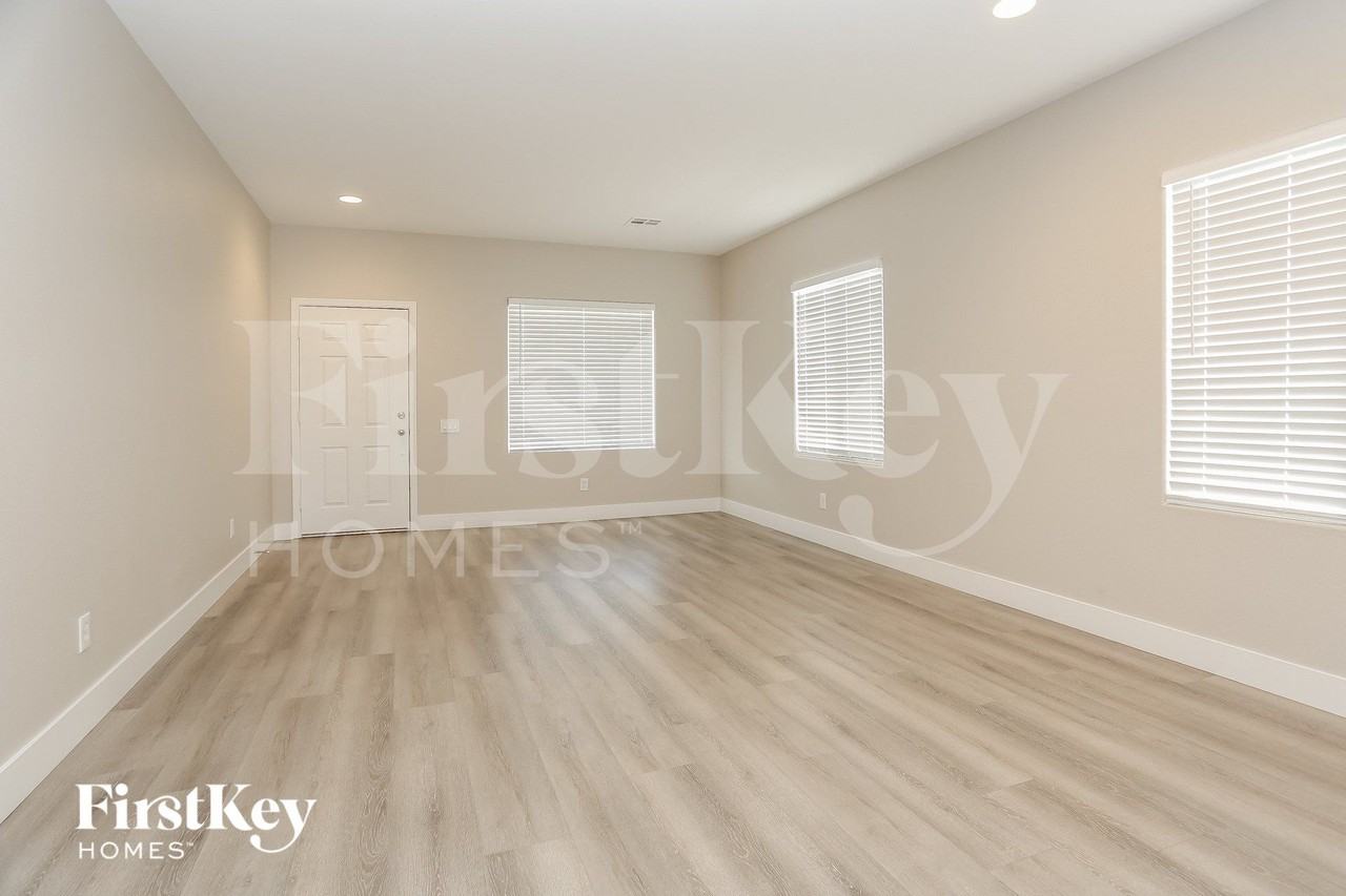 6834 Dovecote Ave - Photo 3 of 15