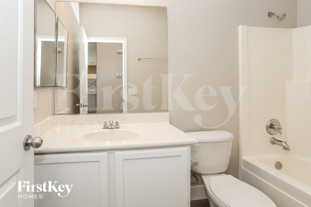 6834 Dovecote Ave - Photo 7 of 15