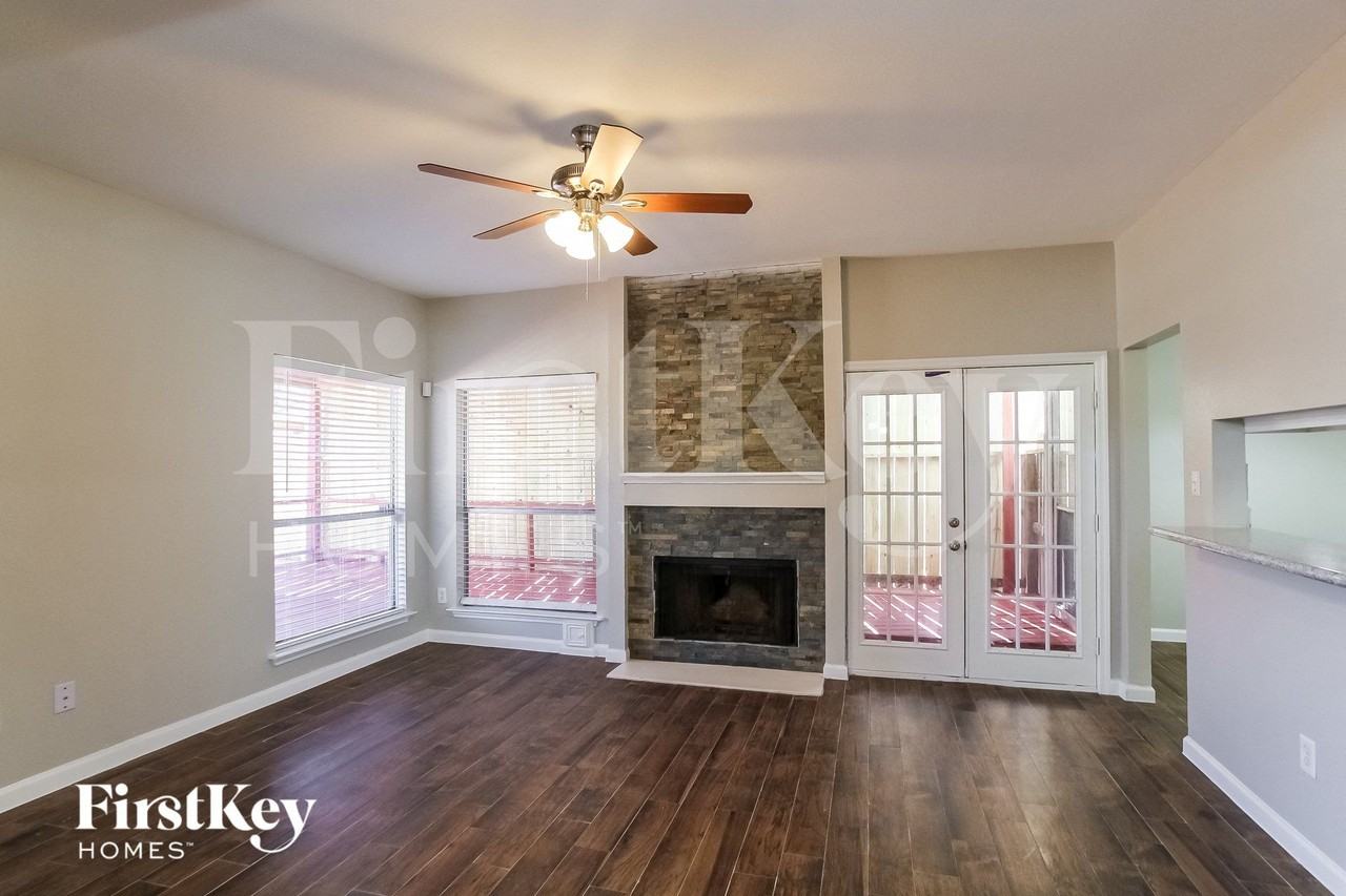 800 Charles Pl - Photo 3 of 15