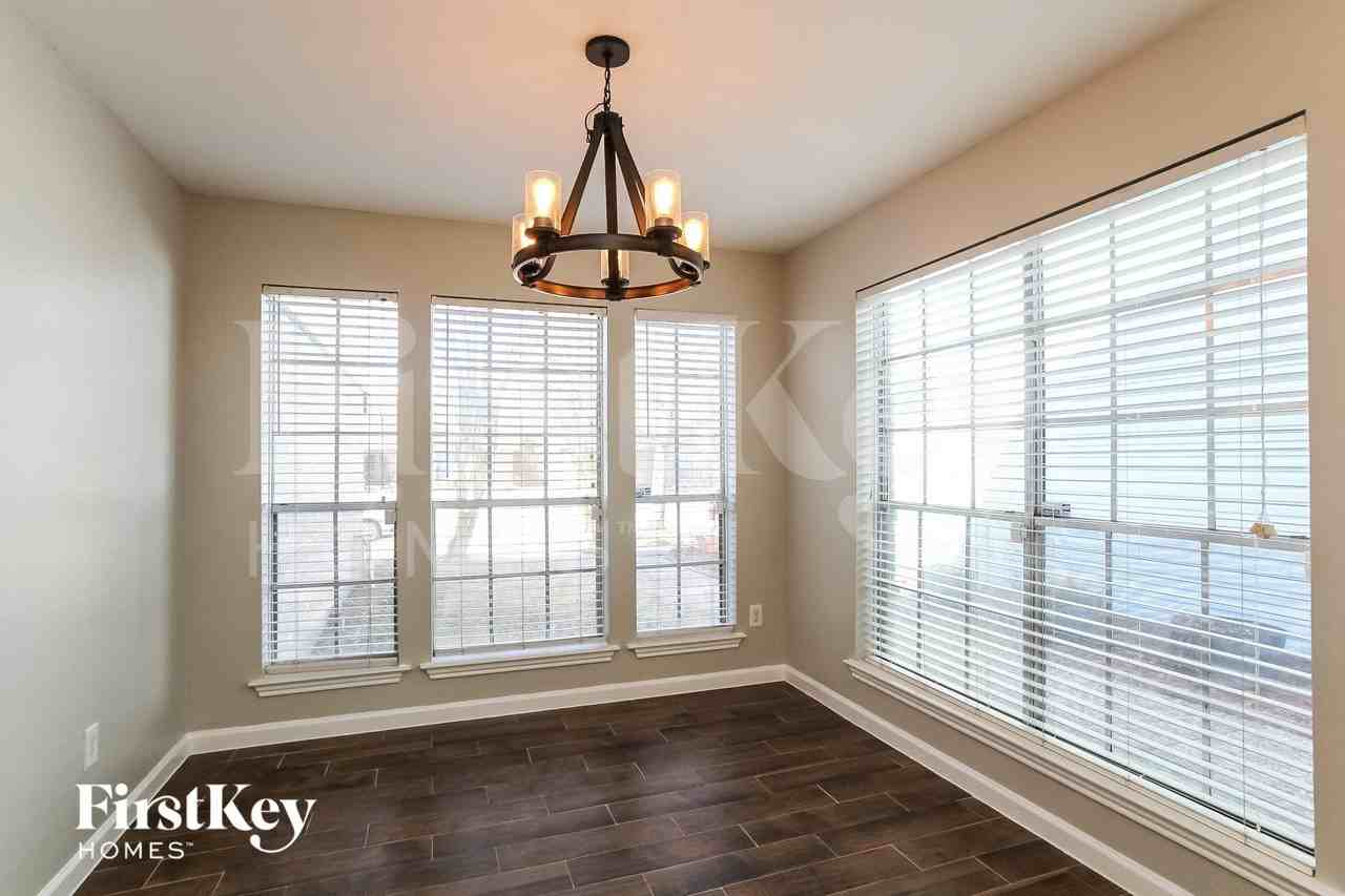 800 Charles Pl - Photo 5 of 15