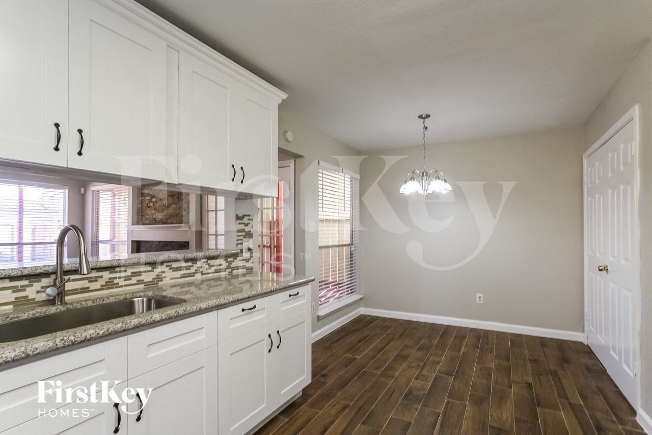 800 Charles Pl - Photo 7 of 15